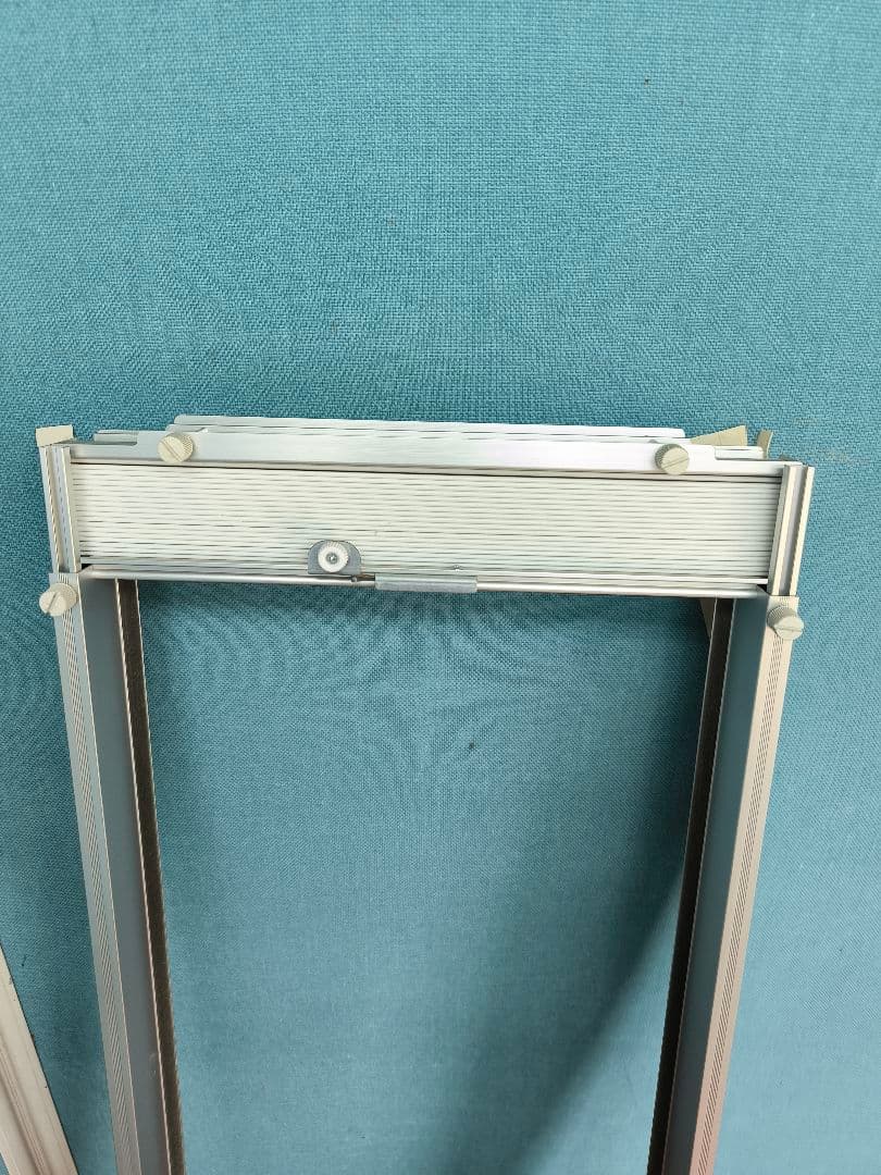 2022年製　コロナ窓用エアコン 冷房4～6畳　（リララ）　CW-F1622R