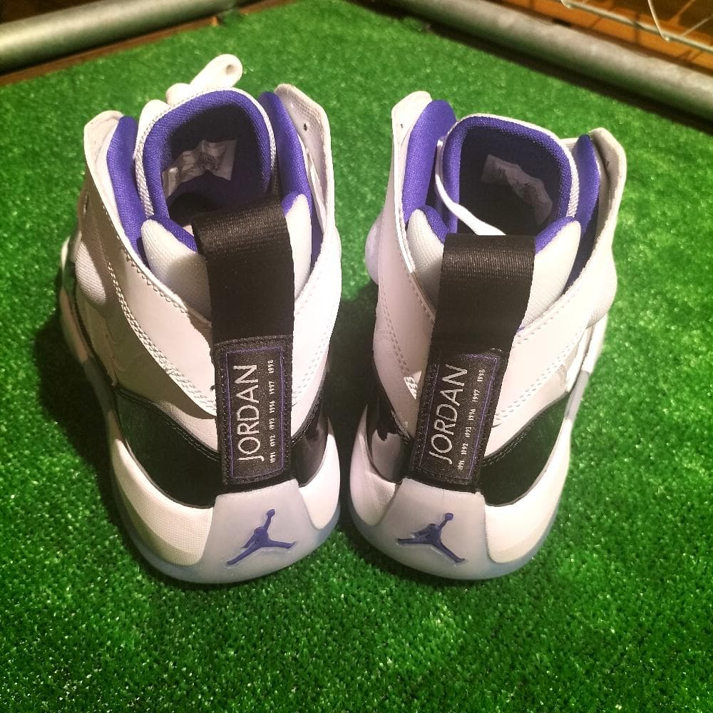 NIKE JUMPMAN TWO TREY ナイキ ジャンプマン