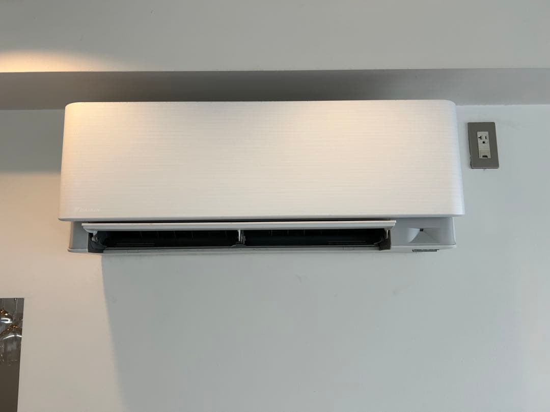 【マルチエアコン3台】【室外機1台付 】ダイキン　リソラ　risora