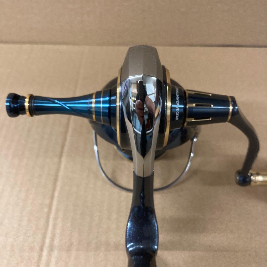 割引中！ステッカー屋さん 専用　23ソルティガ4000H 美品