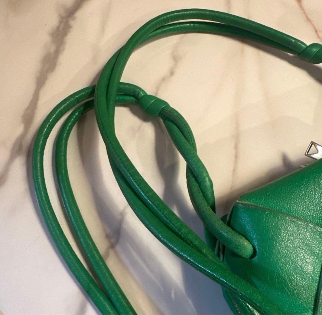 【luce】Bottega Veneta ミニ カセット カメラバッグ