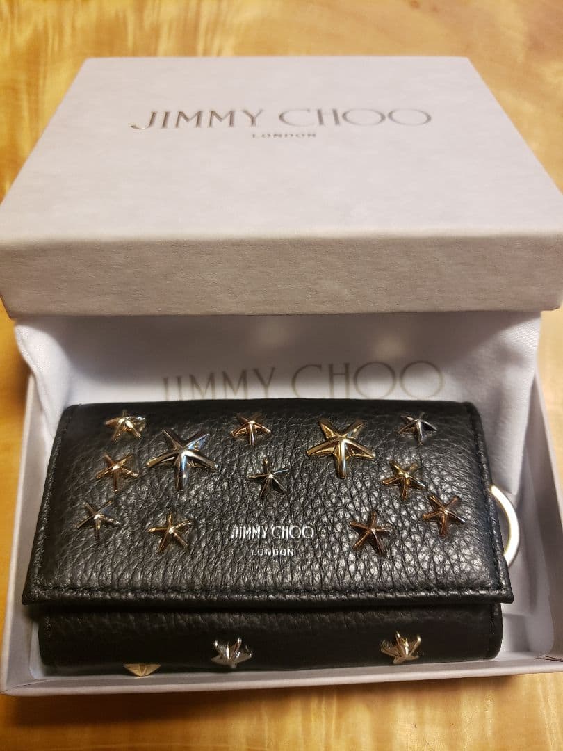新品・未使用！JIMMY CHOO ブラックレザー キーケース 星型スタッズ付き