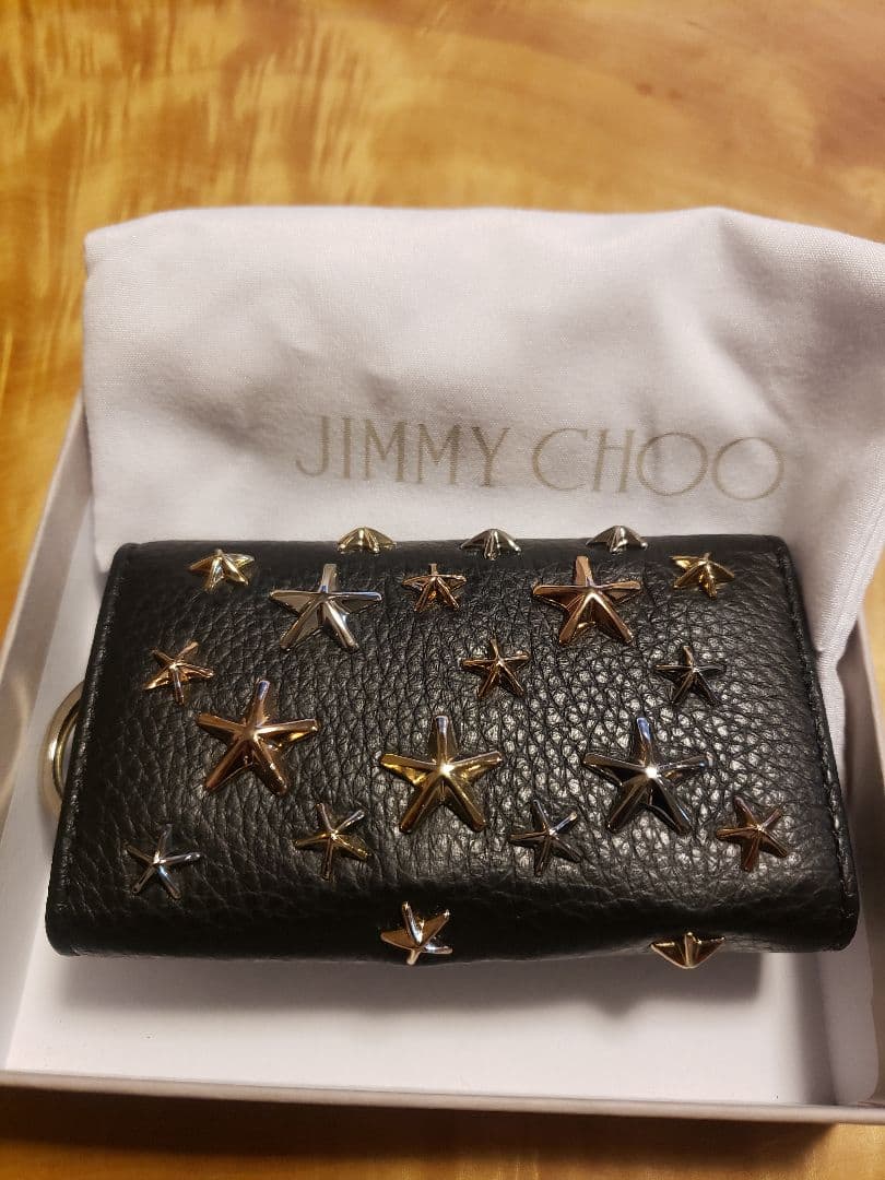 新品・未使用！JIMMY CHOO ブラックレザー キーケース 星型スタッズ付き
