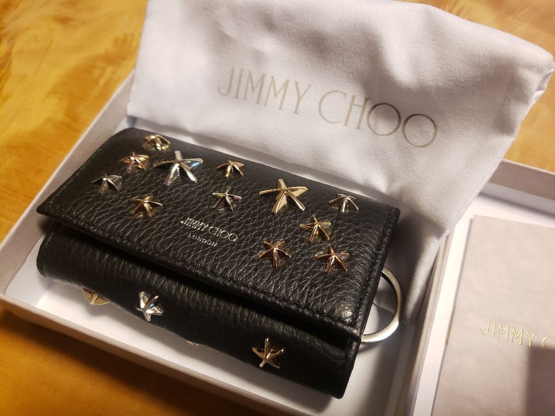 新品・未使用！JIMMY CHOO ブラックレザー キーケース 星型スタッズ付き