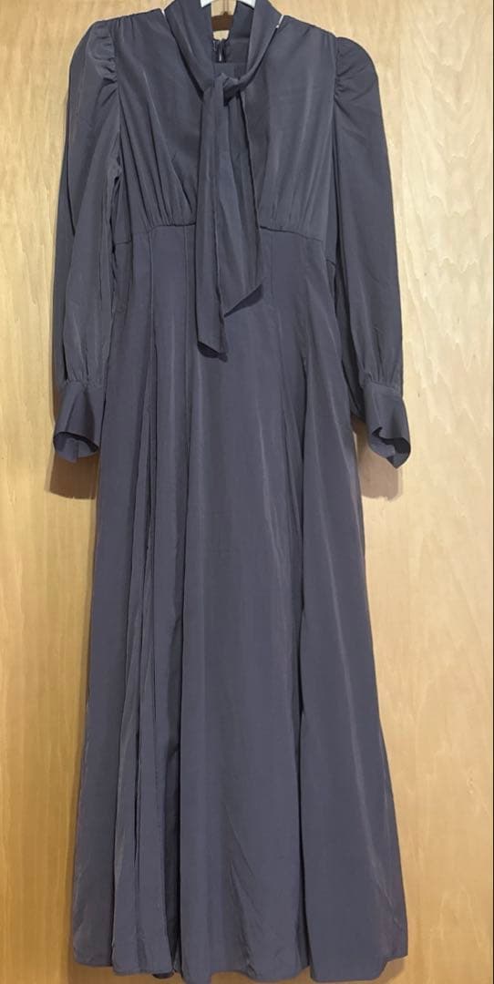 ワンピース herlipto Rocco Tie Satin Dress