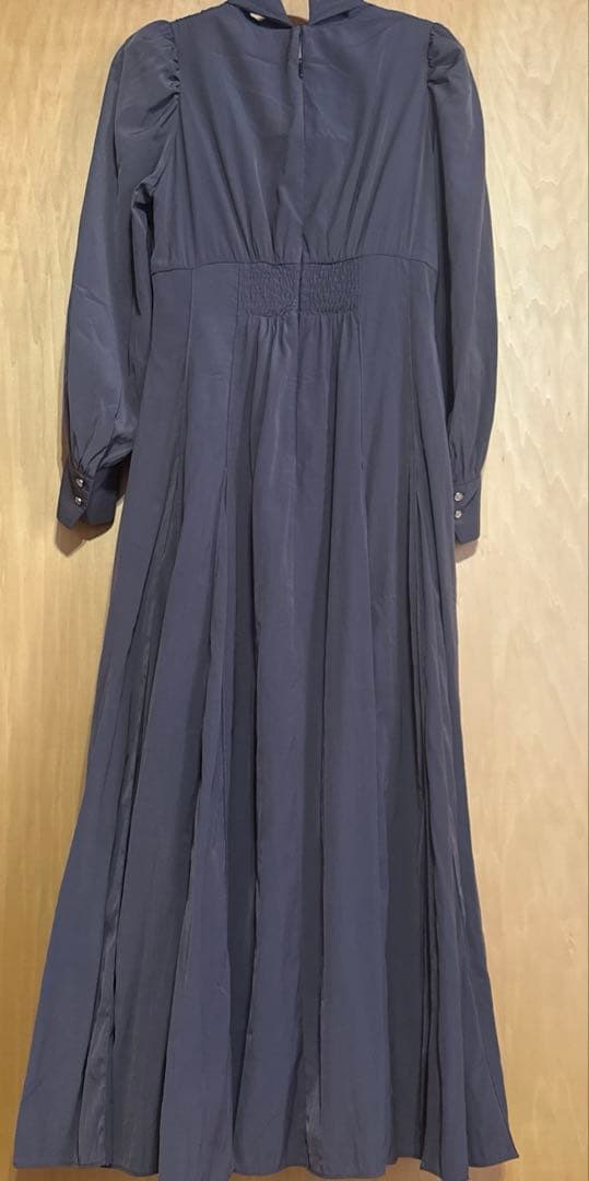 ワンピース herlipto Rocco Tie Satin Dress