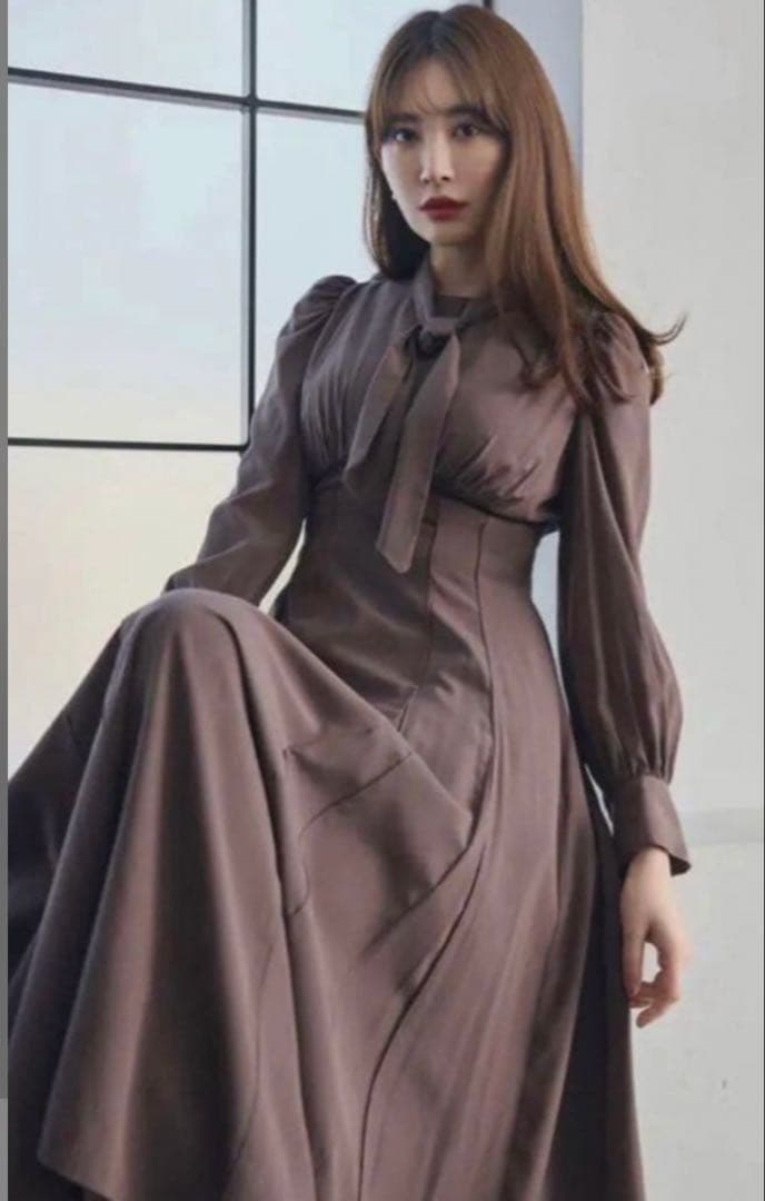 ワンピース herlipto Rocco Tie Satin Dress