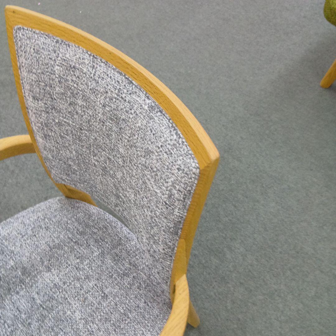 飛騨 シラカワ　 ダイニングチェア 展示品1　肘付き