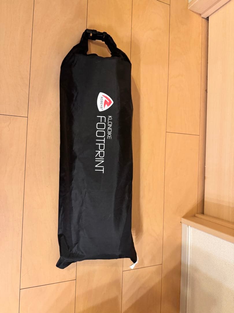 ローベンス クロンダイク タープ4×4