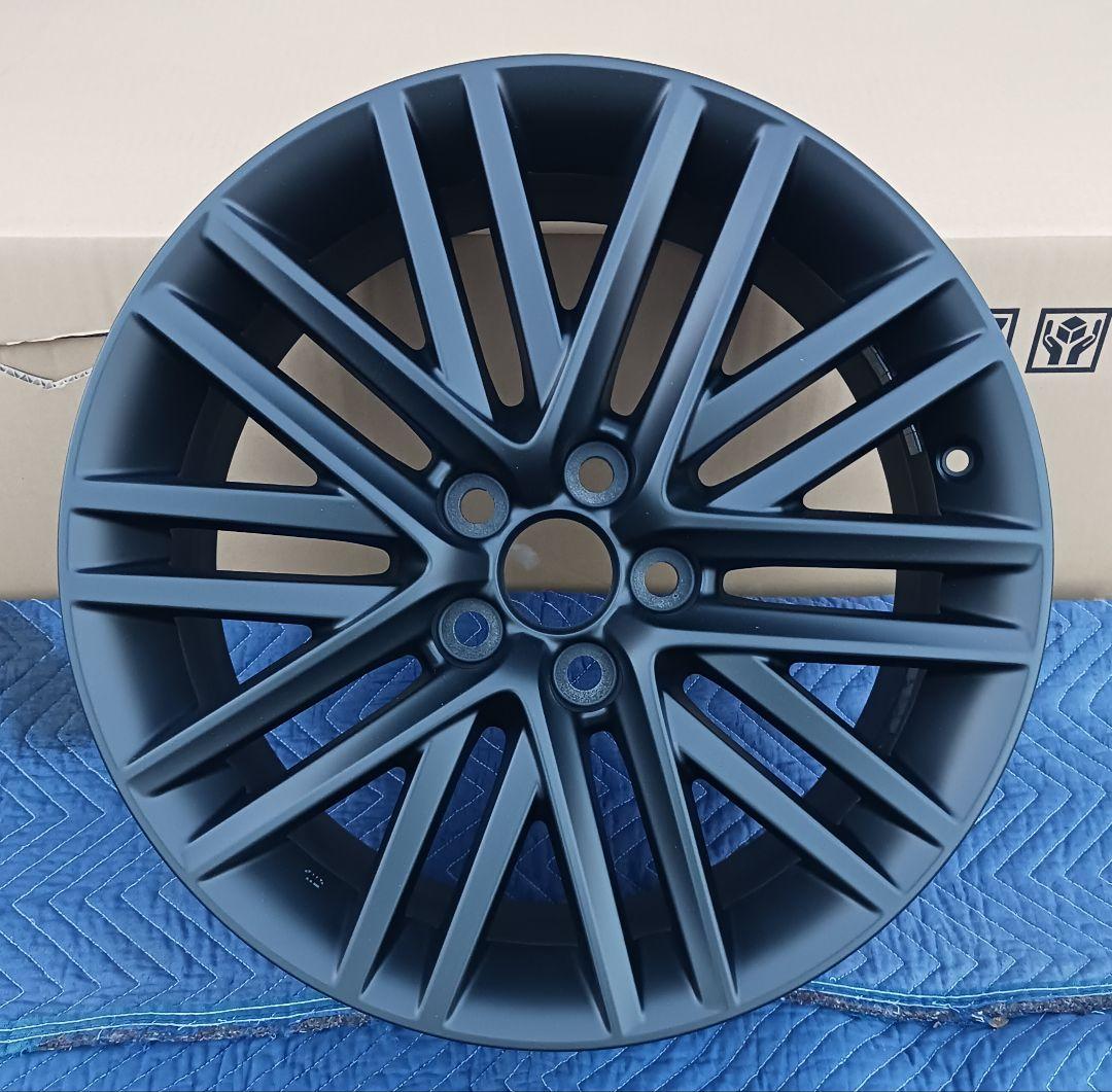 令和4年式AZSH20トヨタクラウン純正アルミホイル艶消しブラック仕様中古美品