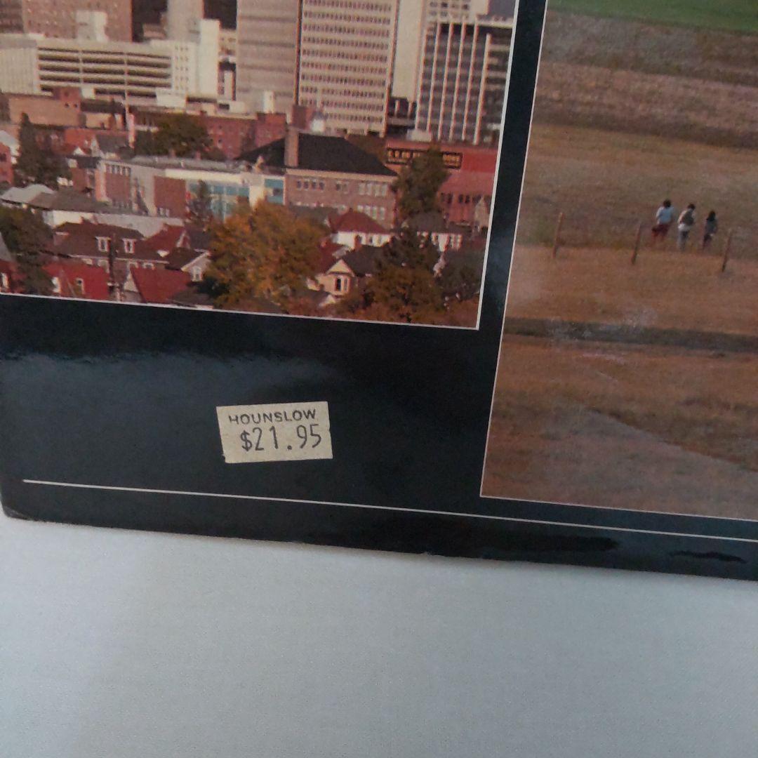 The Colour of a by Bill Brooks 洋書