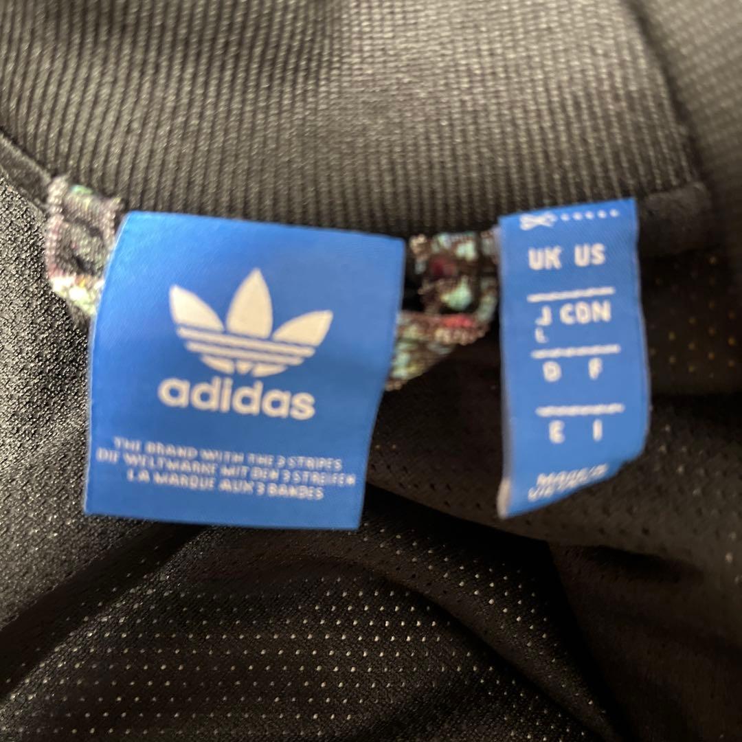 たらこ‼️adidas カラフル鳥プリント ジャージセット