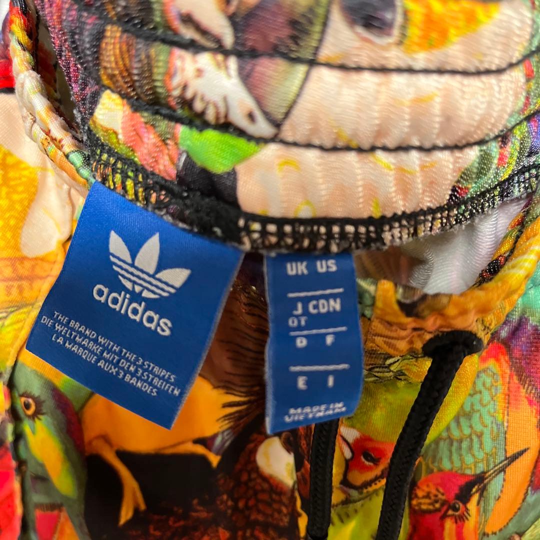 たらこ‼️adidas カラフル鳥プリント ジャージセット