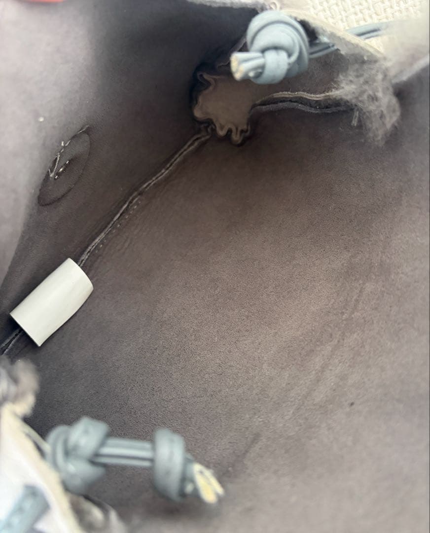 UGG アグ　ショルダーバッグ　グレー　美品