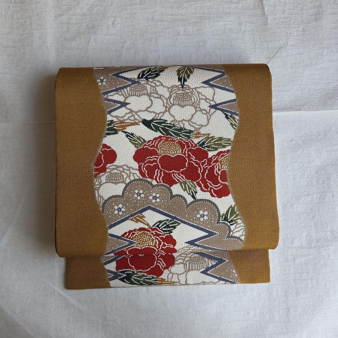 松皮菱と椿柄　栗山吉三郎　和染紅型名古屋帯