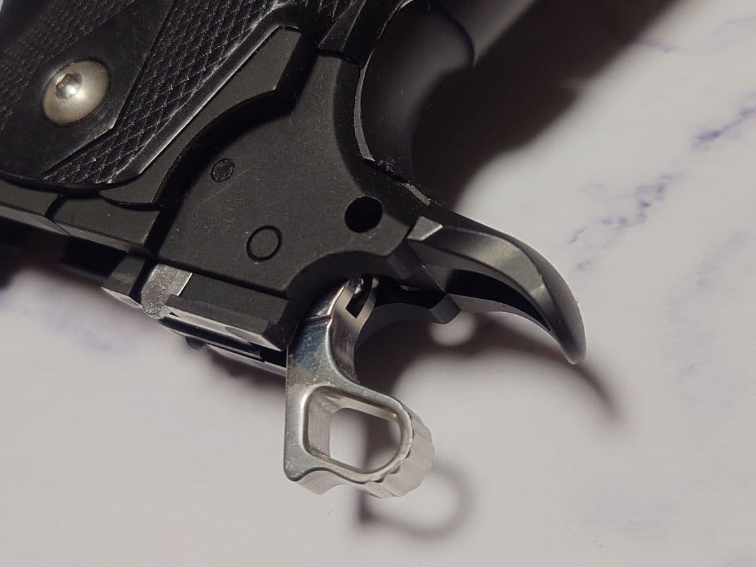 STI 2011 ミドルフレーム + グリップ 東京マルイ ハイキャパ 用