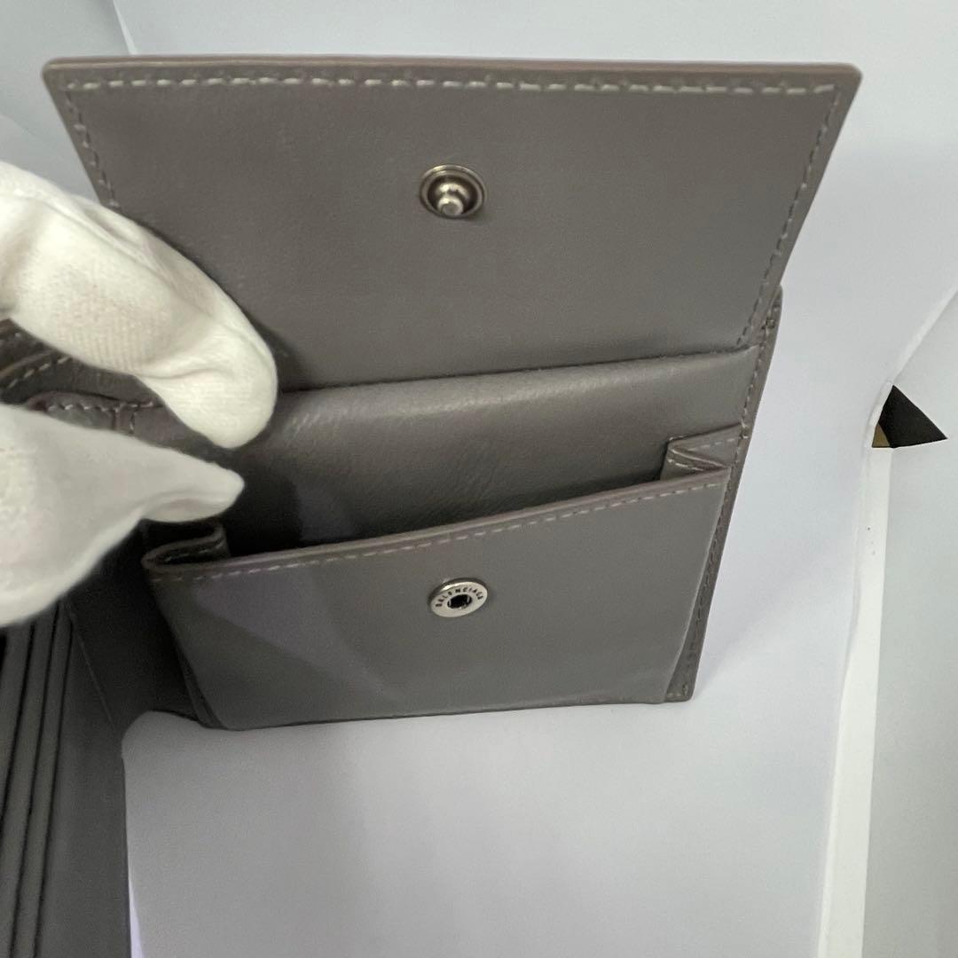 ♡良品 BALENCIAGA 二つ折り 財布　BB ロゴ　エンボス モノグラム