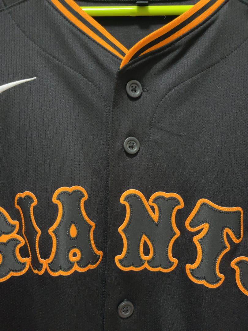 ジャイアンツ　GIANTS丸佳浩　サードユニフォーム3rdユニ　黒ユニ　Mサイズ