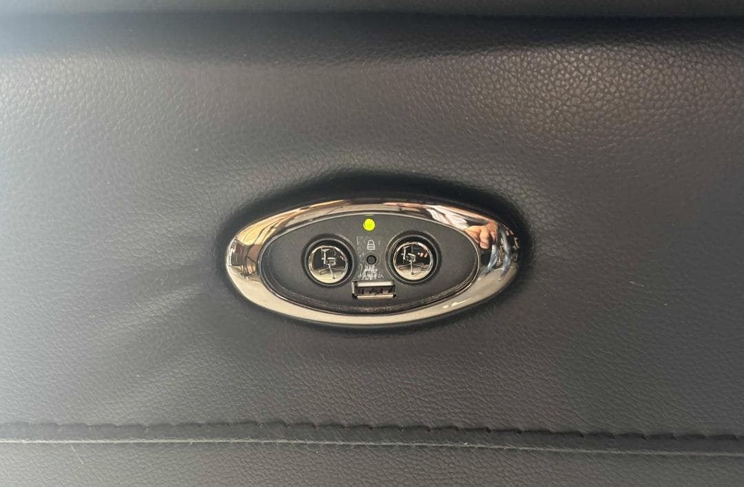 づかさん NITORI 電動リクライニングソファ 本革ソファ、幅156cm