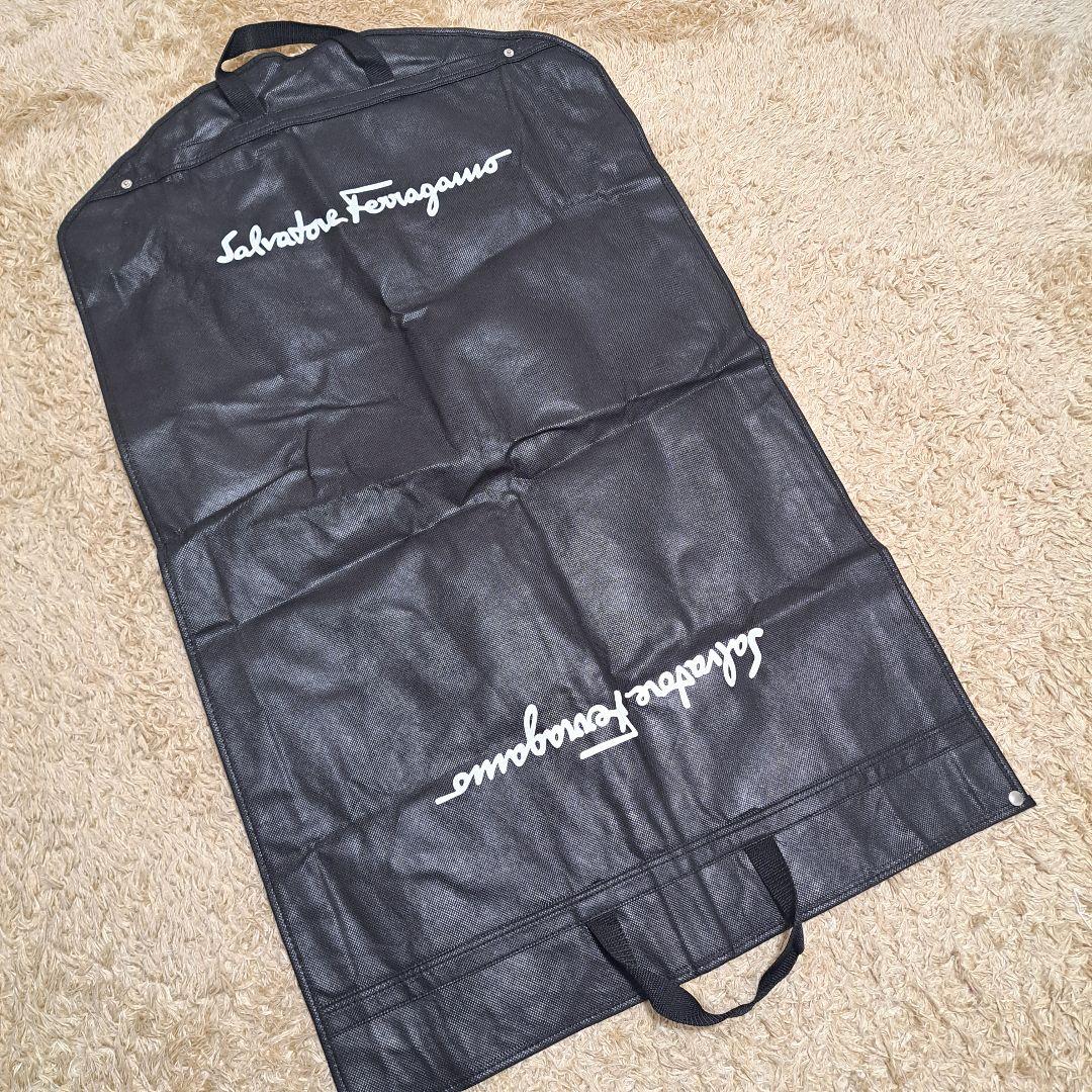 Salvatore Ferragamo　サルヴァトーレフェラガモ　ポンチョ