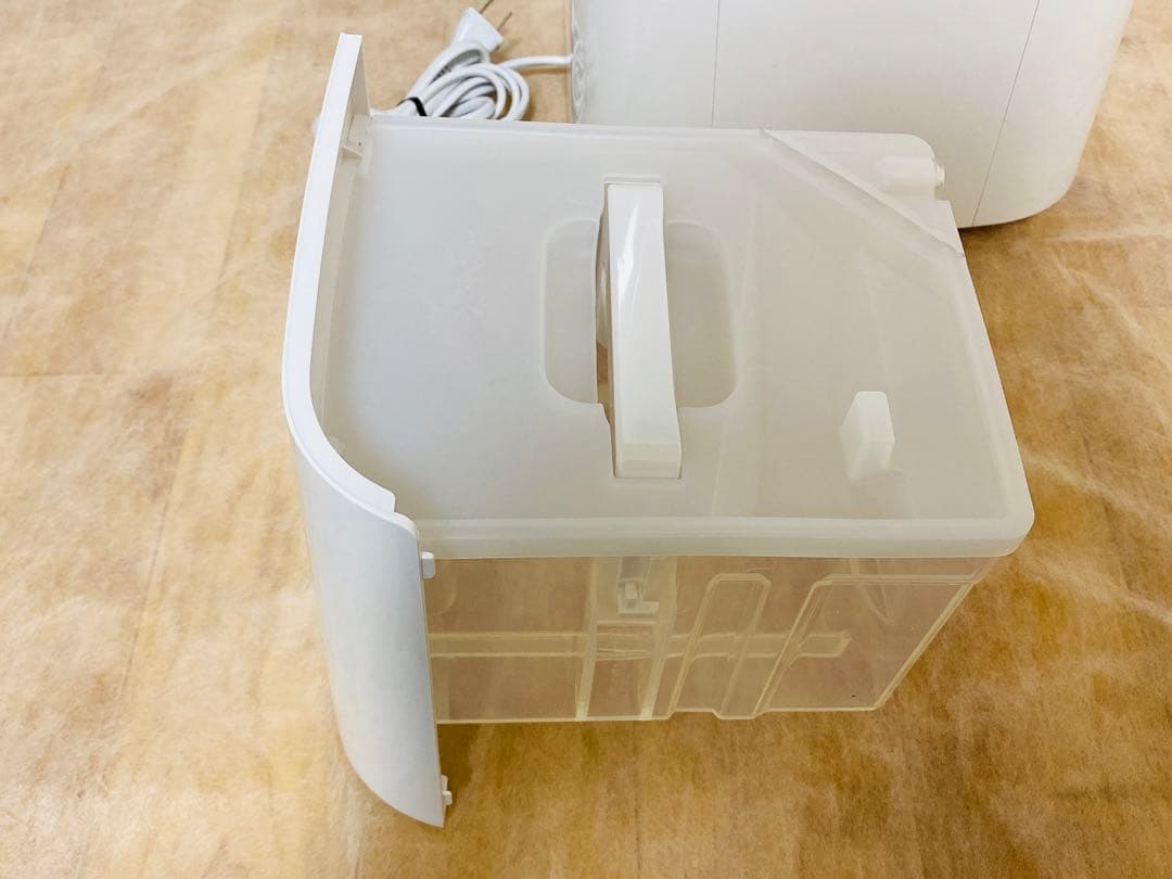 とらぞう様2024年製SHARP CV-EF120-W 空気清浄除湿機 ホワイト