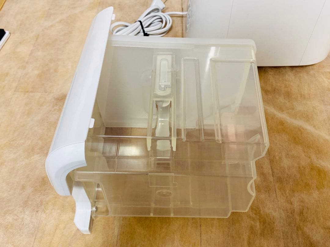 とらぞう様2024年製SHARP CV-EF120-W 空気清浄除湿機 ホワイト