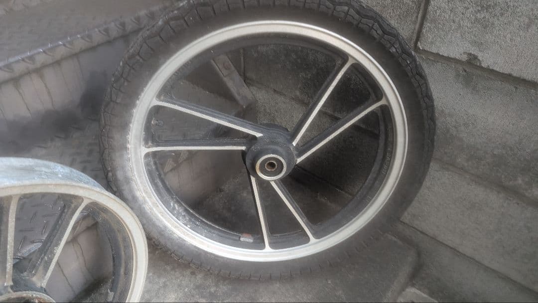 GSX250E 前後ホイール GS400 GSX400E トラザリ ゴキ