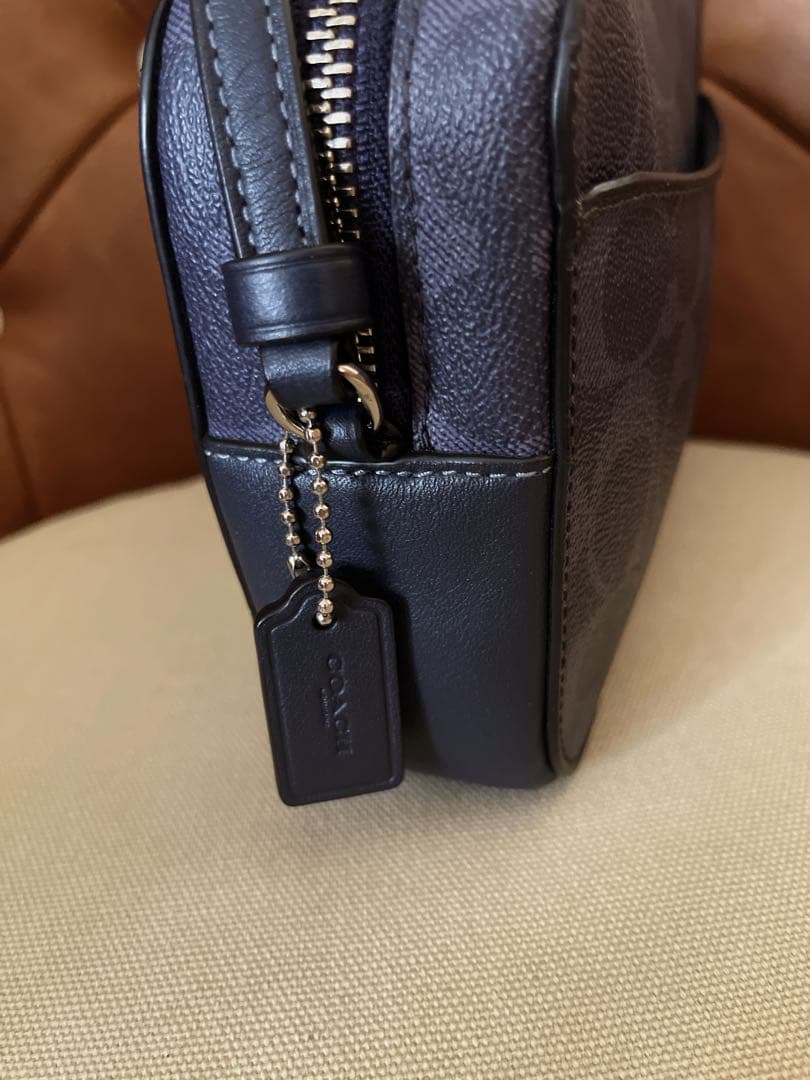美品　COACH コーチ ショルダーバッグ シグネチャー柄 ダークブルー