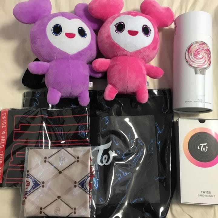 TWICEグッズセット　ペンライト　ラブリー　ぬいぐるみ