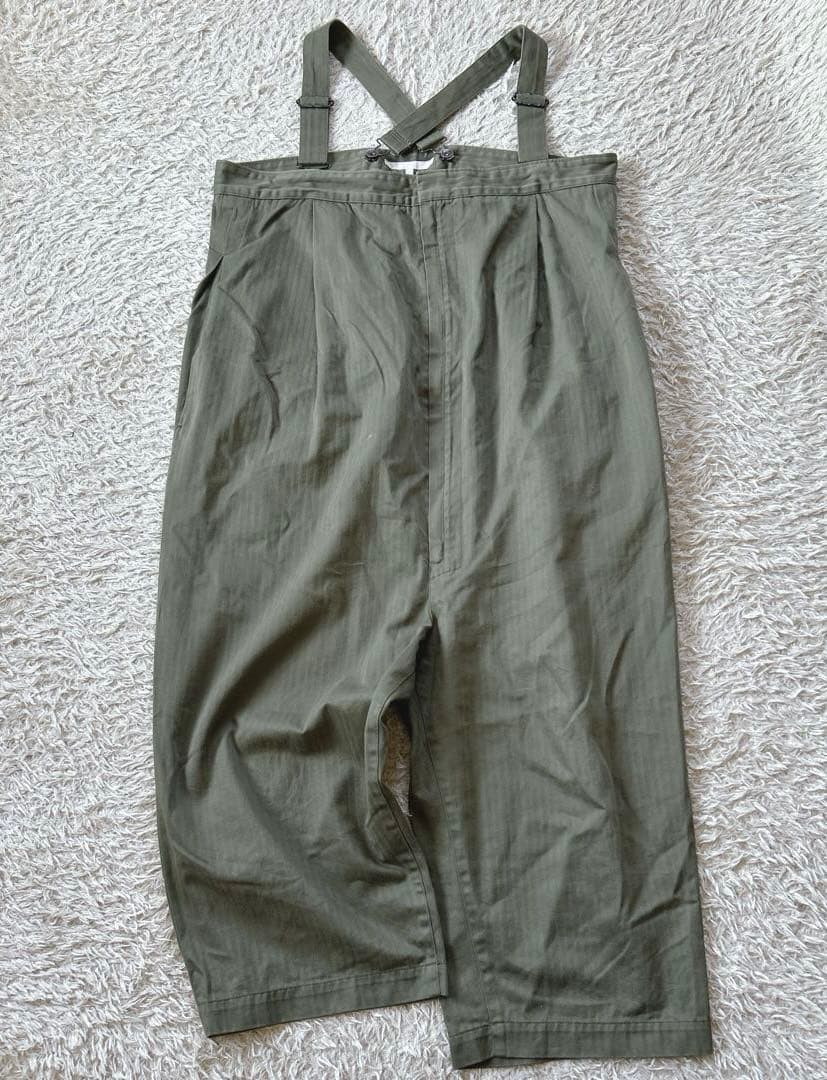 美品　FIRMUM スーピマヘリンボーンツイルサカナヤパンツ　カーキ　サロペット