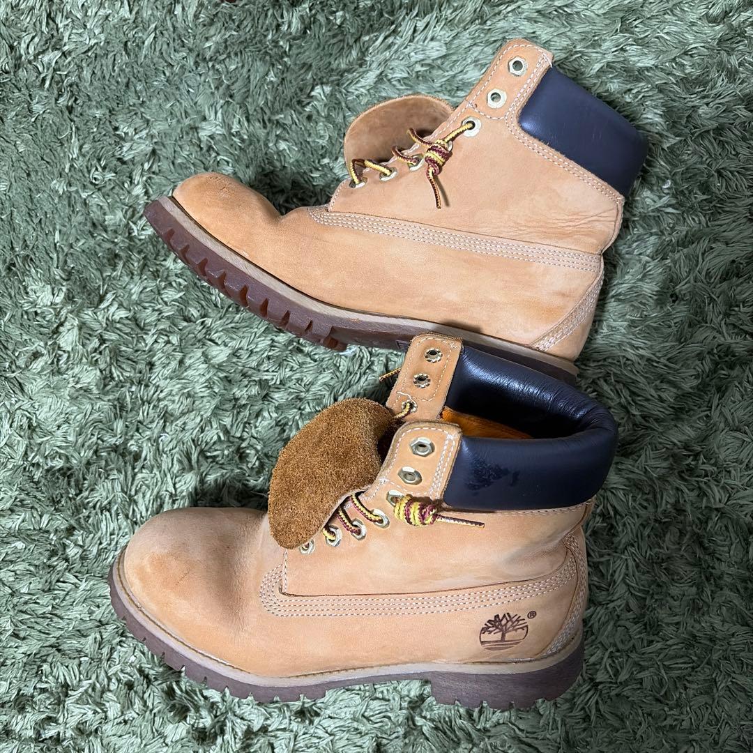 Timberland ベージュスエードハイカットブーツ