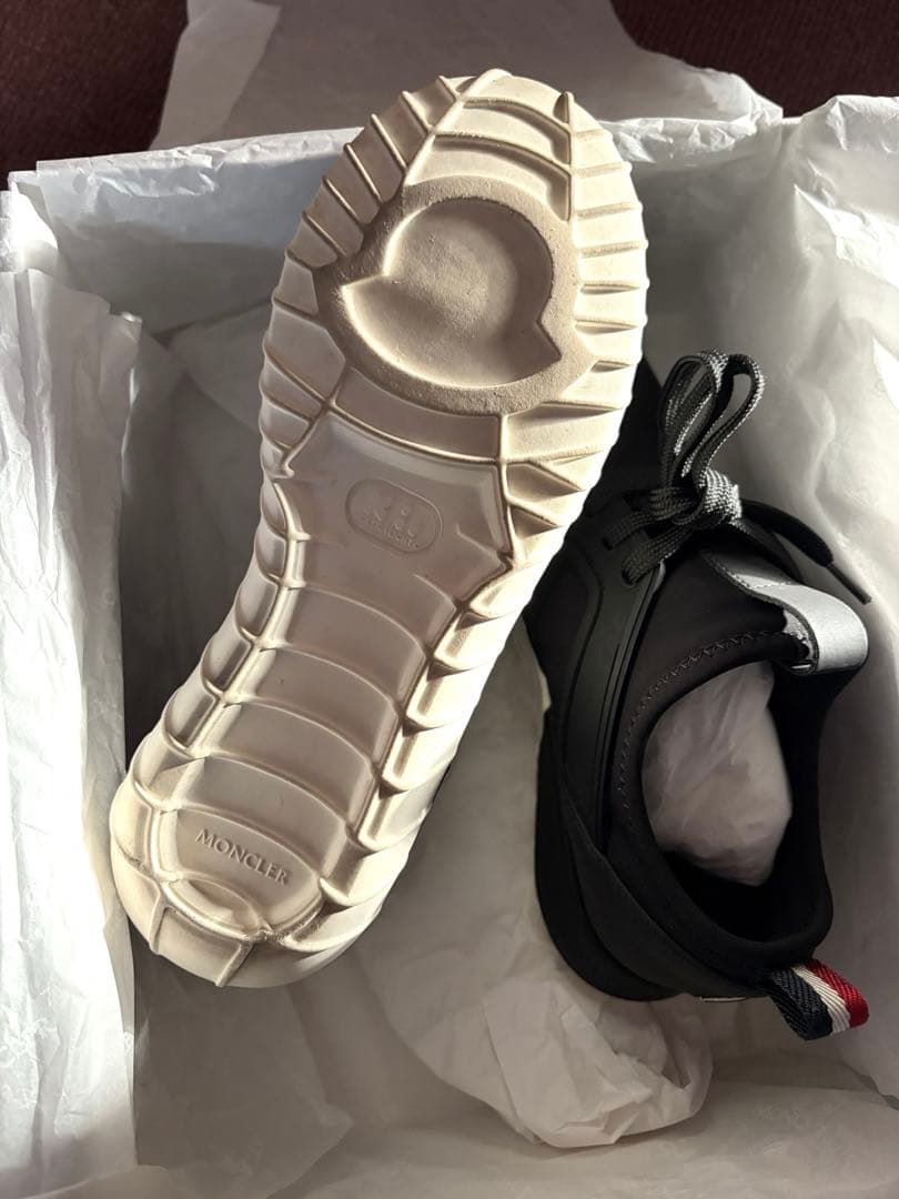MONCLERスニーカー