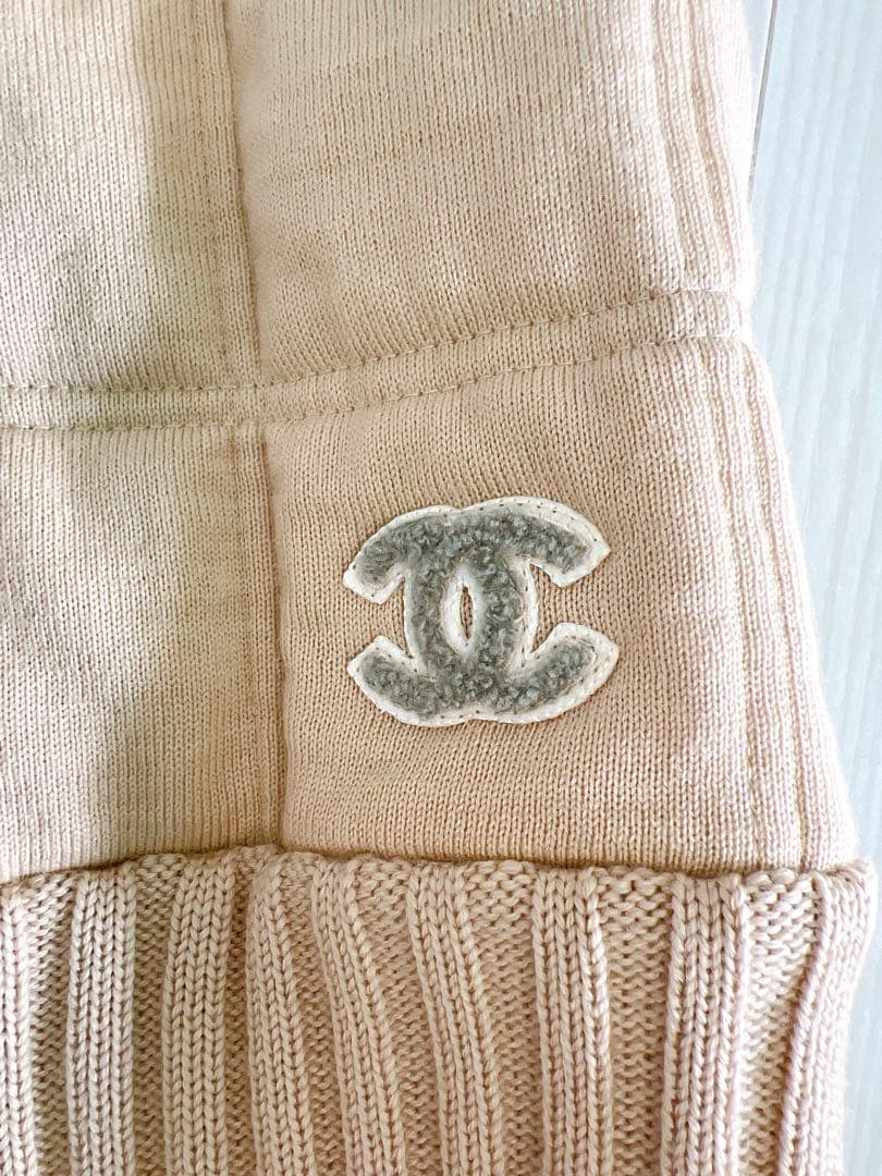CHANELシャネルニットベスト【美品，レア商品】