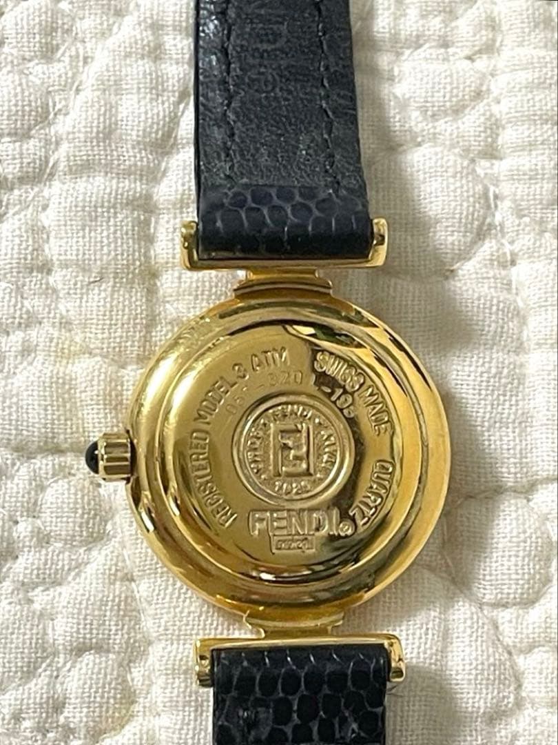 【稼働品】フェンディ 腕時計 レディース クオーツ ゴールド 黒文字盤