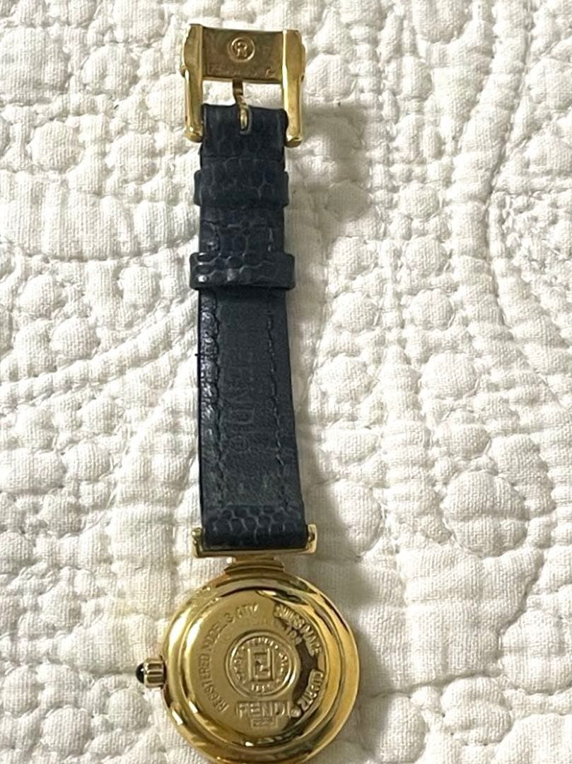 【稼働品】フェンディ 腕時計 レディース クオーツ ゴールド 黒文字盤