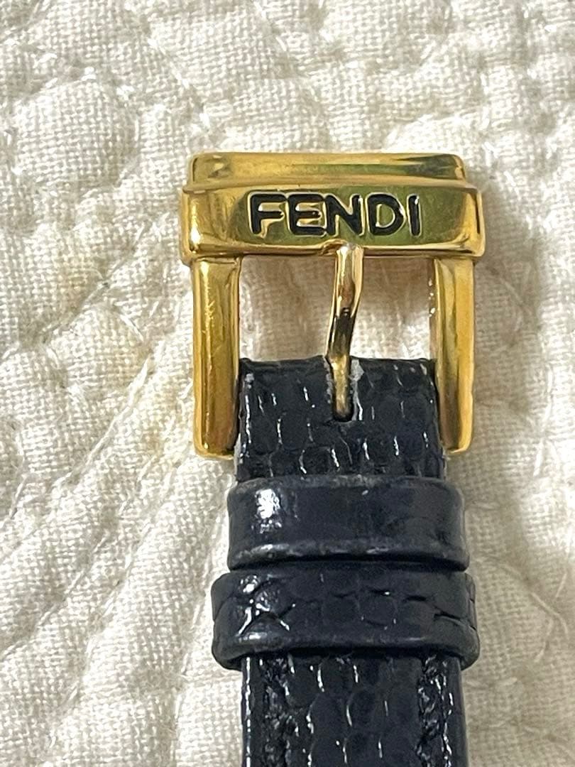 【稼働品】フェンディ 腕時計 レディース クオーツ ゴールド 黒文字盤