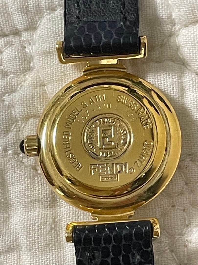 【稼働品】フェンディ 腕時計 レディース クオーツ ゴールド 黒文字盤