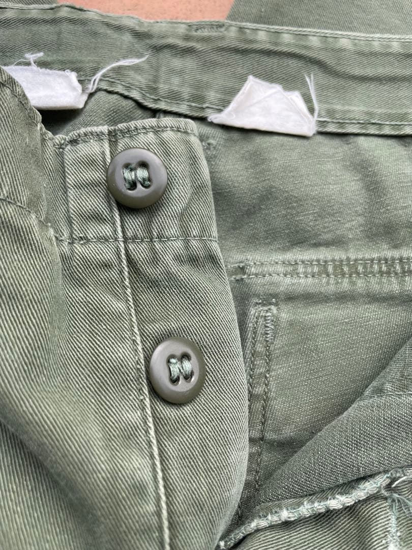 60s US ARMY OG107 ベイカーパンツ　着画あり