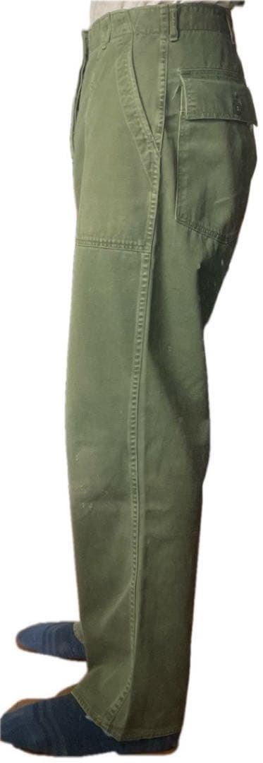 60s US ARMY OG107 ベイカーパンツ　着画あり