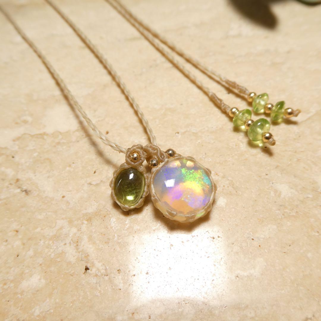 オパール・ペリドットのマクラメネックレス