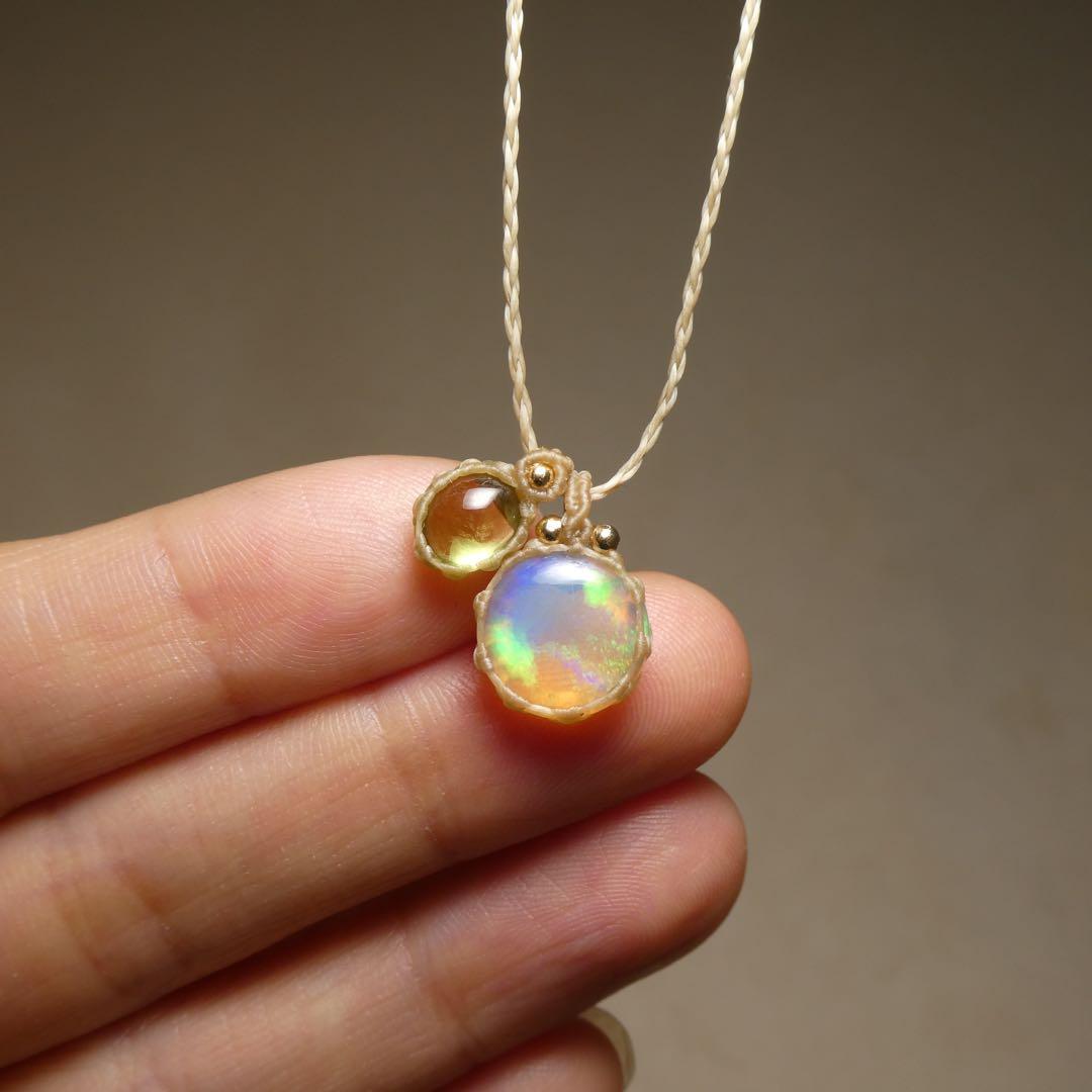 オパール・ペリドットのマクラメネックレス