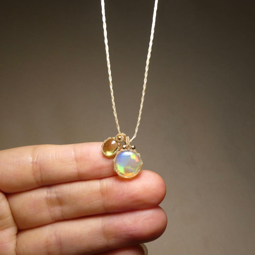 オパール・ペリドットのマクラメネックレス