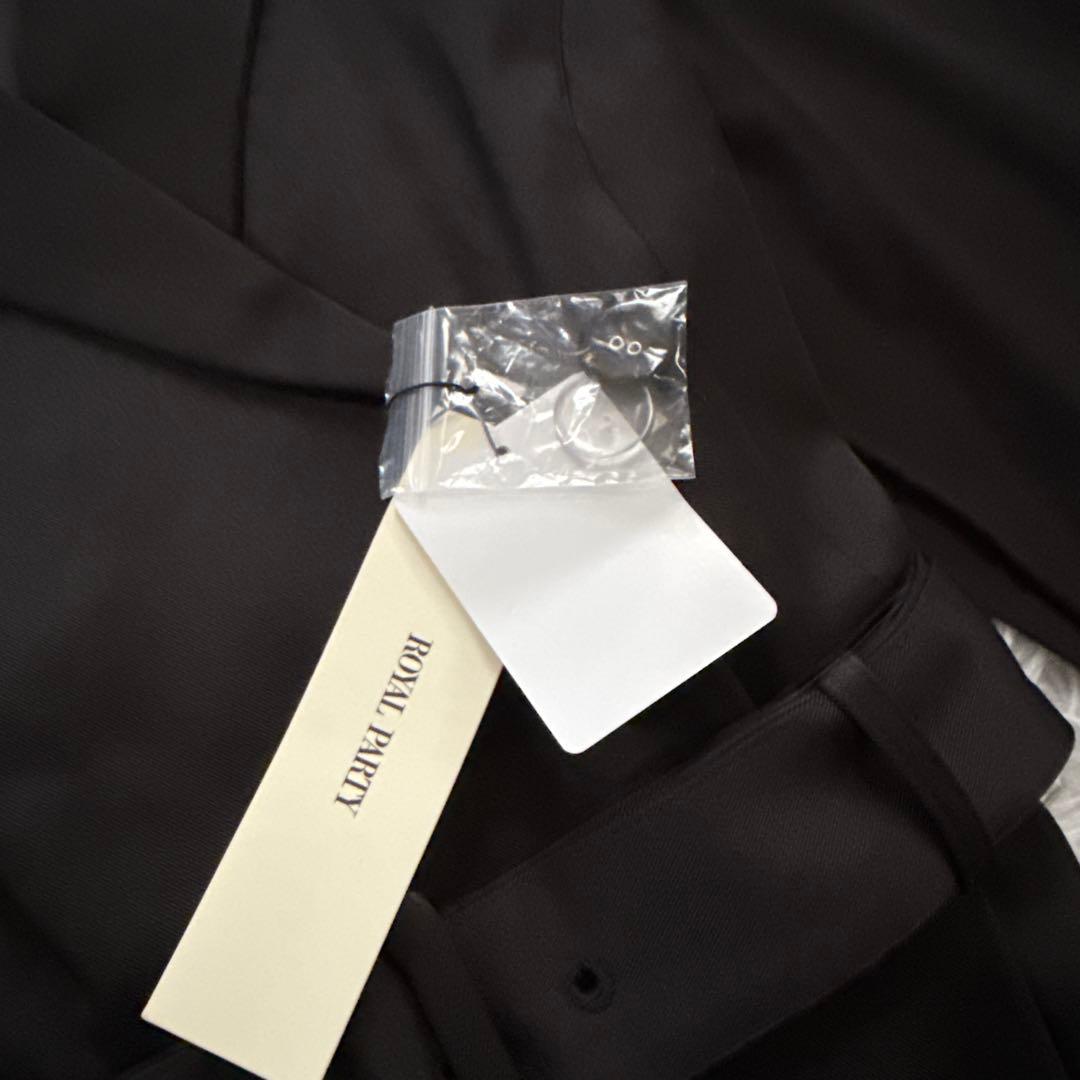 新品タグ付☆ PARTY ベルト付ケープ風オールインワン