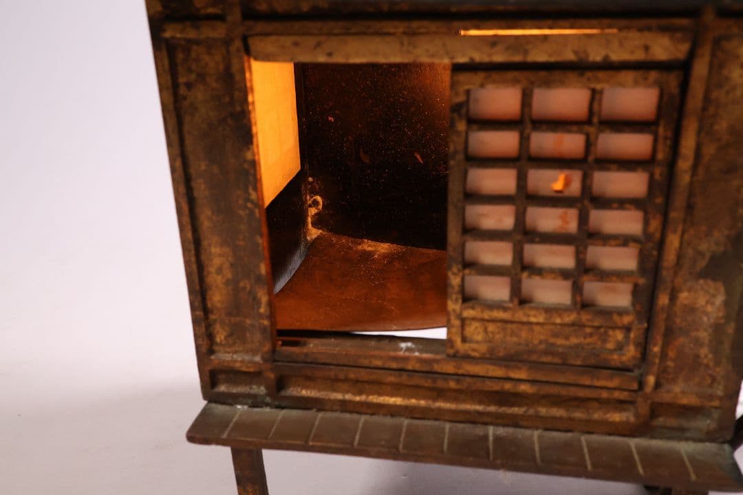 金工 銅製 葛屋灯篭 茅葺屋根 置灯籠 日本家屋 置物 ランプ【MA614】