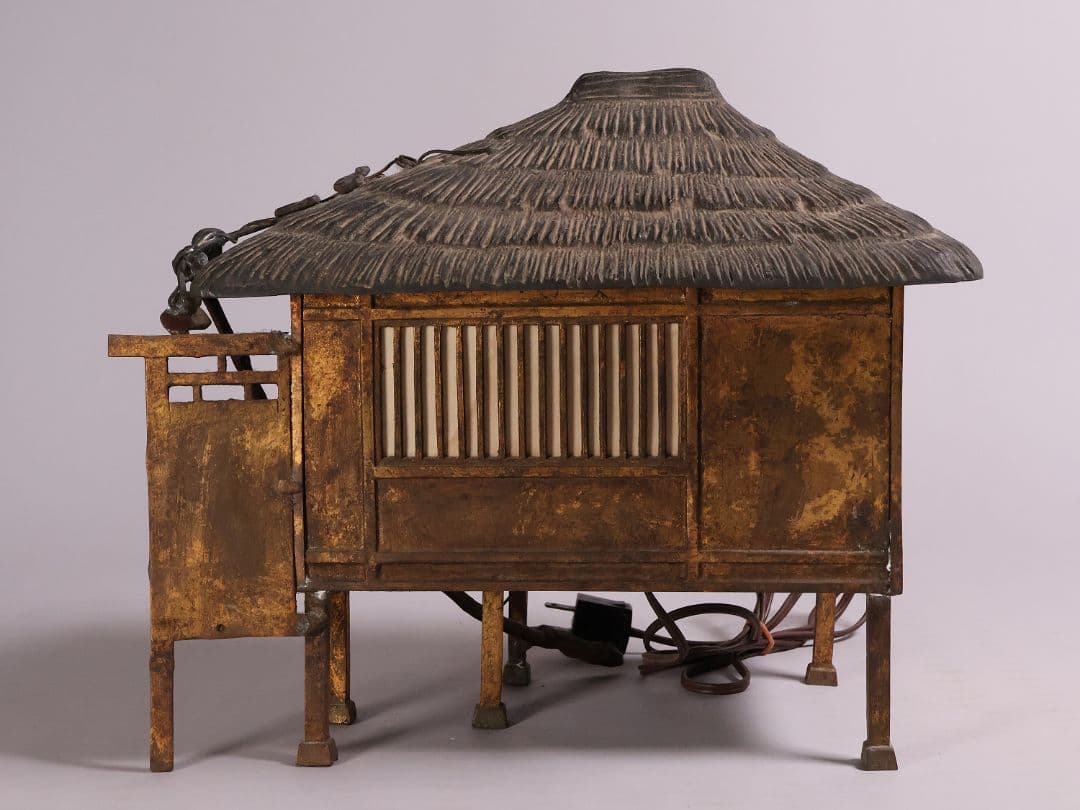 金工 銅製 葛屋灯篭 茅葺屋根 置灯籠 日本家屋 置物 ランプ【MA614】