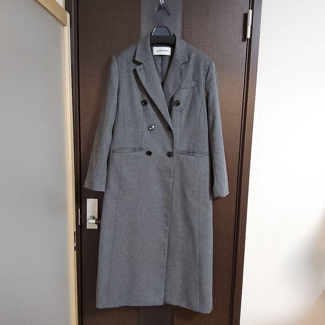 リリーブラウン ダブルブレストロングコート