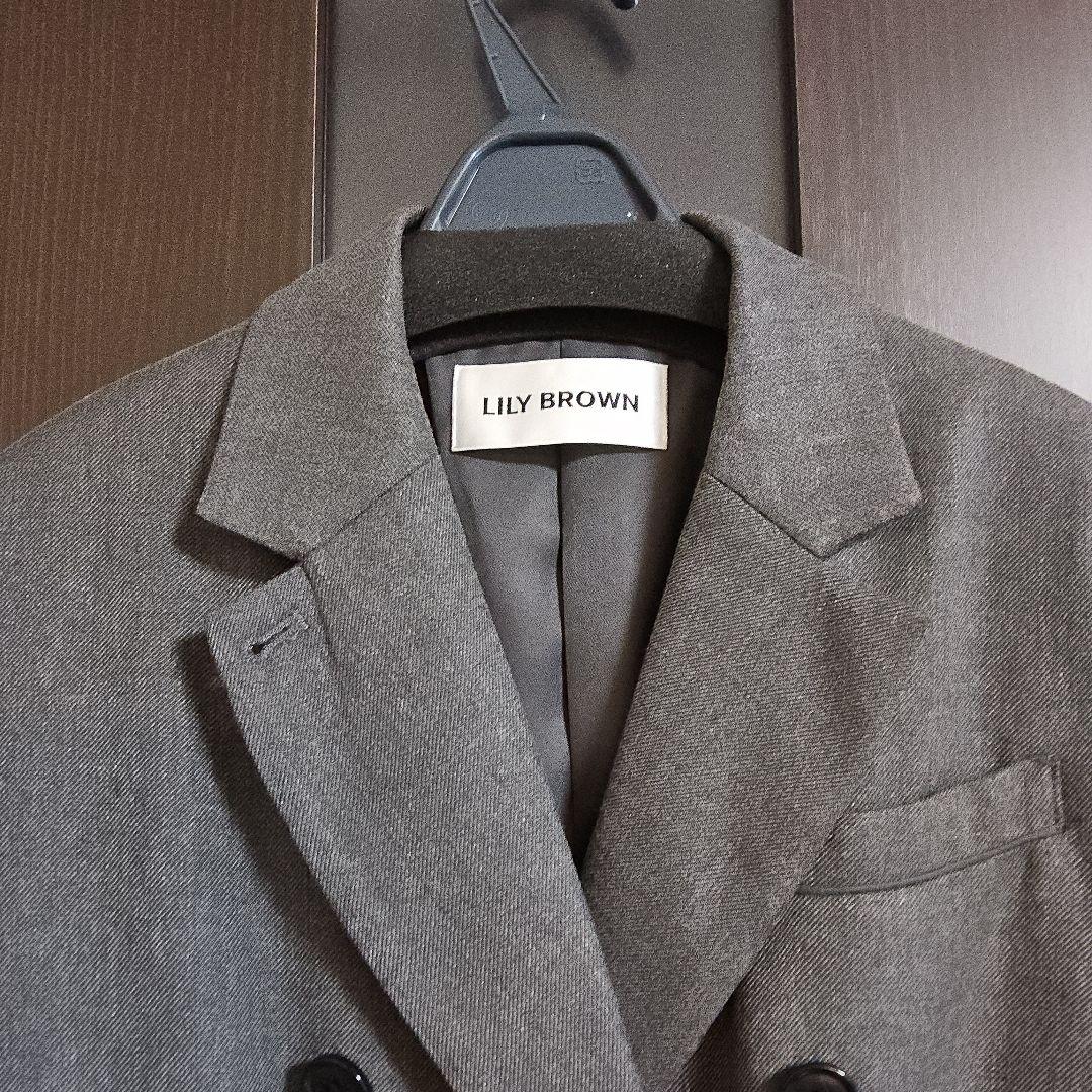 リリーブラウン ダブルブレストロングコート