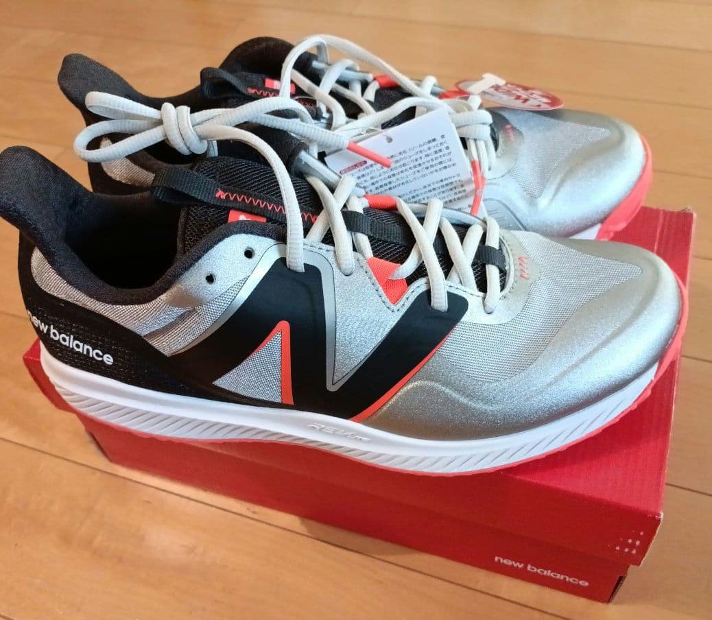 新品！new balance テニスシューズ ワイド シルバー27㌢ OC用