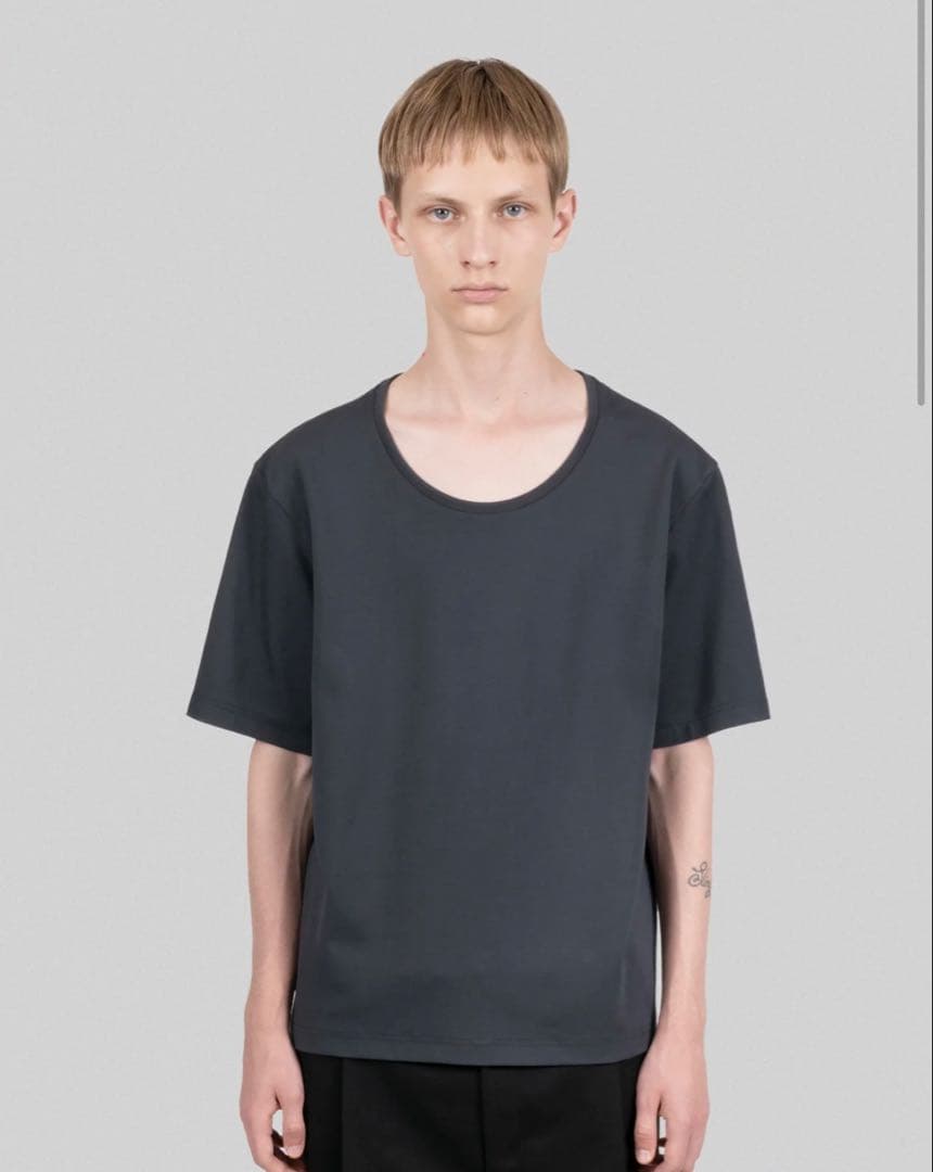 Mサイズ　STRONG PACK TEE SHORT (GREY) 短丈Tシャツ