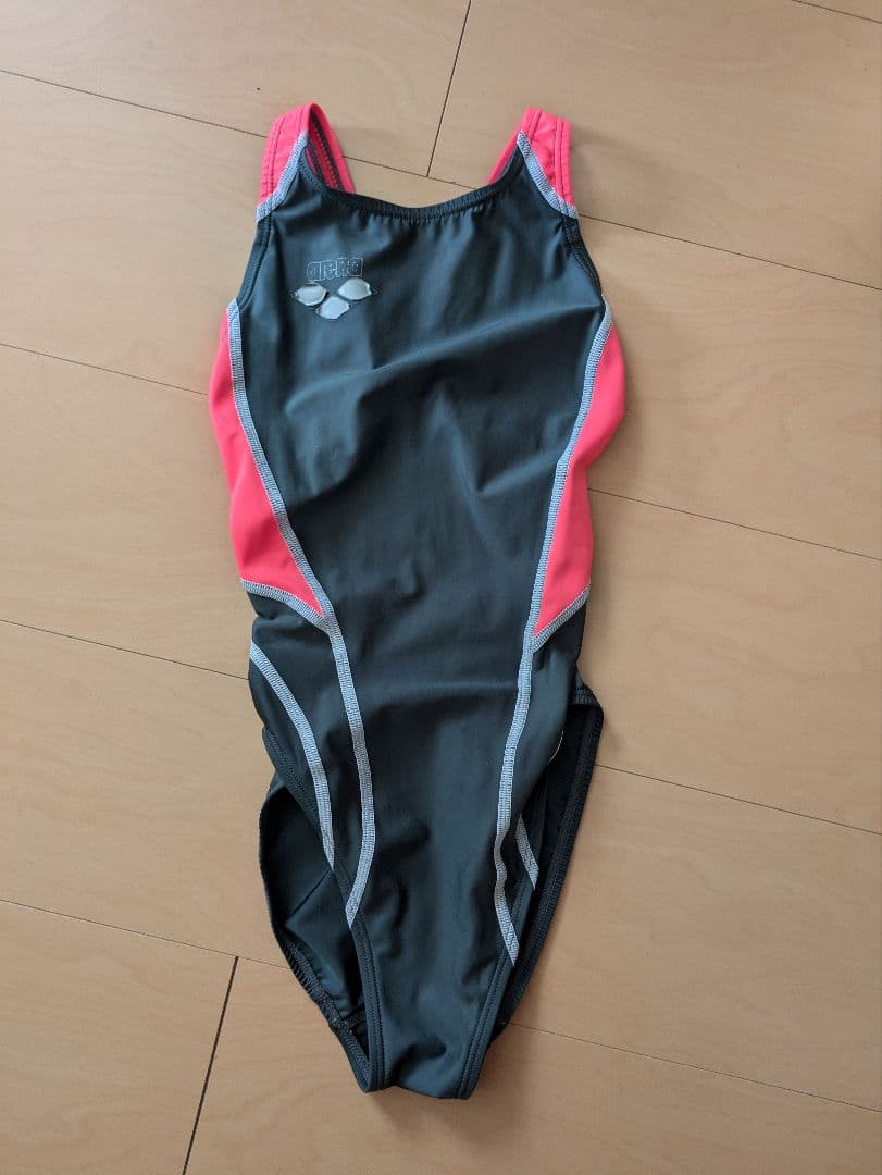 だ*よ様 arena　競泳水着　黒ピンク　M